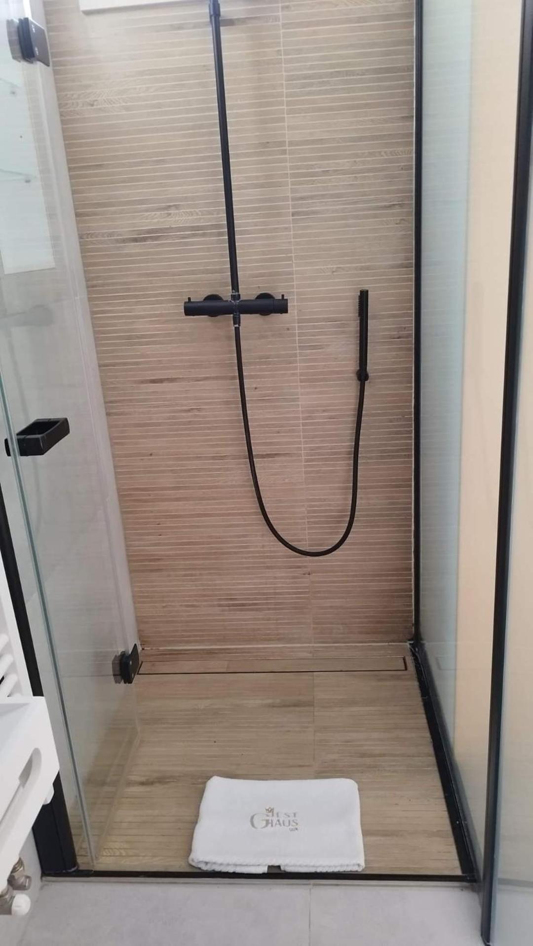 Guesthaus 1 Διαμέρισμα Dudelange Δωμάτιο φωτογραφία